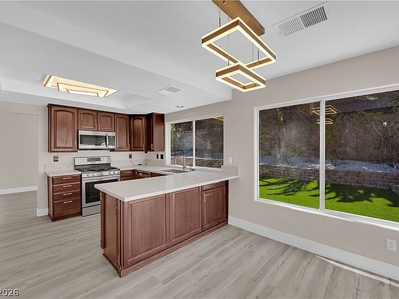 3rd image of 2849 Huber Heights Dr