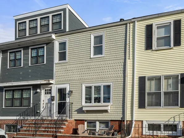 894 E 2nd St, South Boston, MA 02127