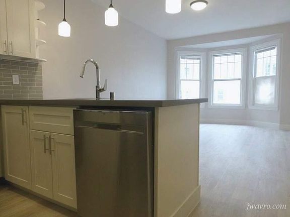 2nd image of 1801 Beach St APT 103