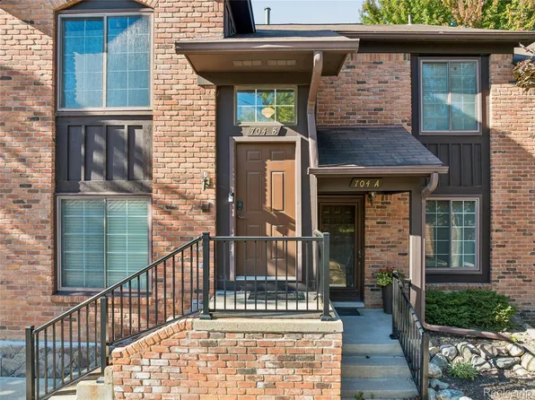 704 S Brady Rd APT B, Dearborn, MI 48124