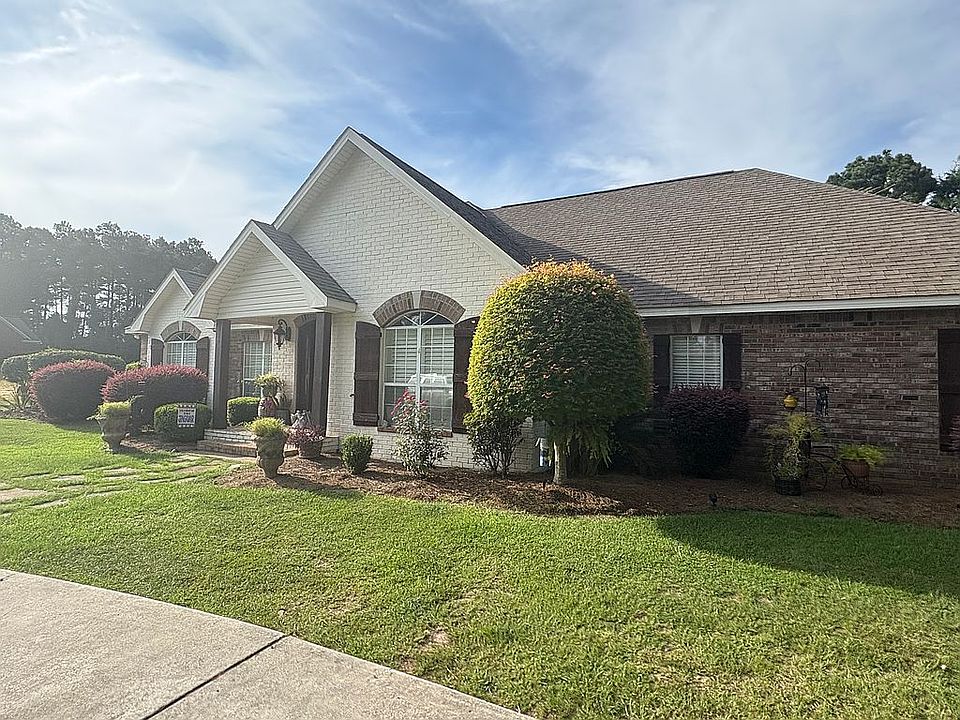 1st image of 15 Woodridge Ln