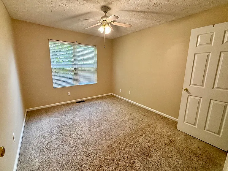 540 Chandon Way — Photo 17