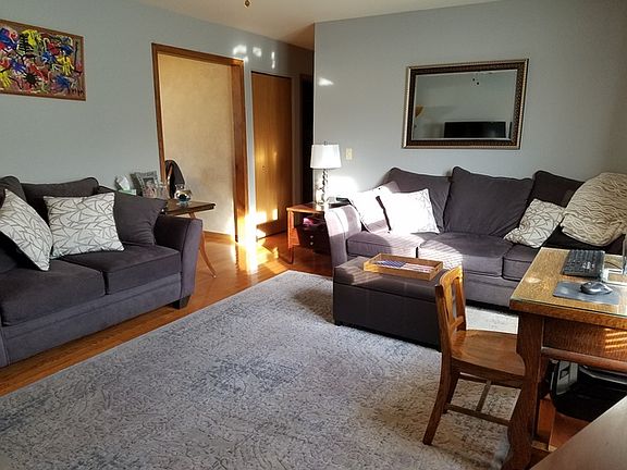3rd image of 35707 N Oakwood Ave