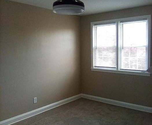 5th image of 6321 Pioneer Dr