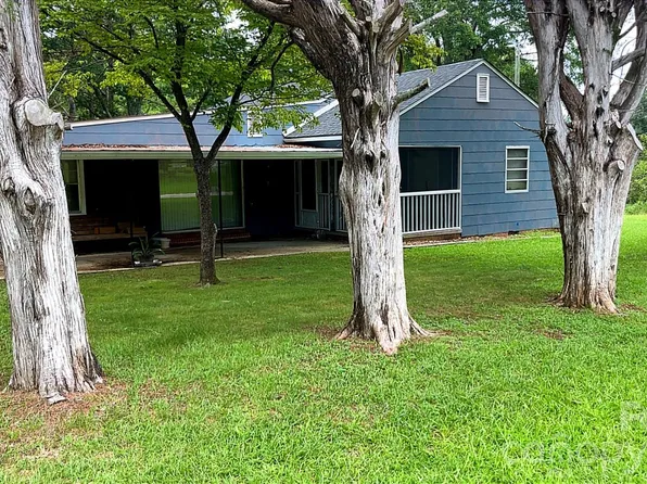 1448 Converse St, Lancaster, SC 29720