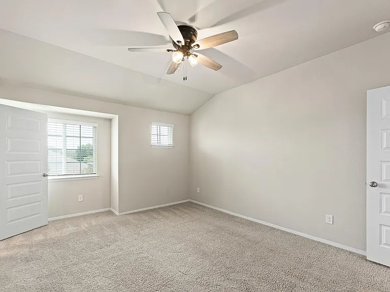310 Rimrock Ct — Photo 19