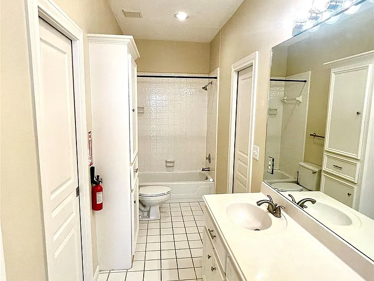 807 Kipp Ave #C — Photo 19