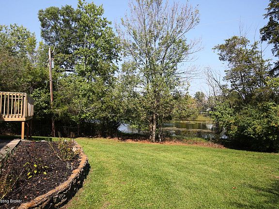 2nd image of 1613 Rhode Ct