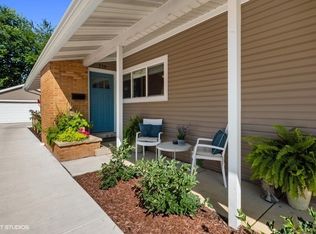 216 N Craig Pl, Lombard, IL