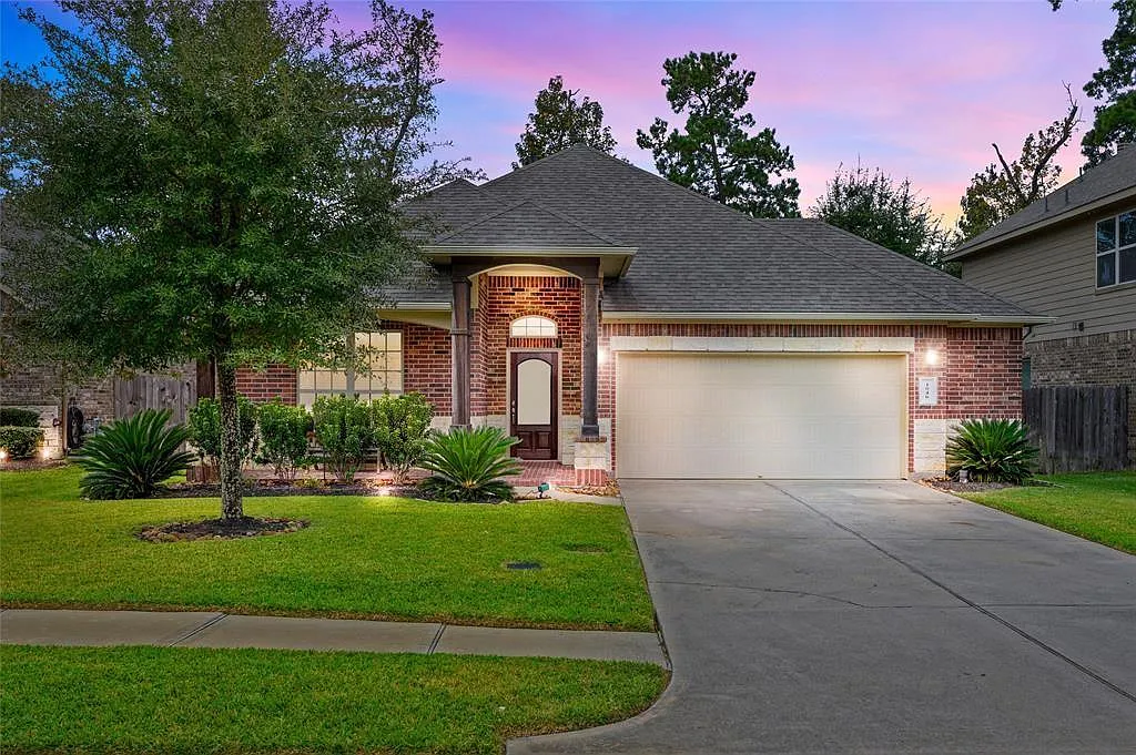 3 bed, 2.0 bath, 1864 sqft, $2,275 — Photo 1