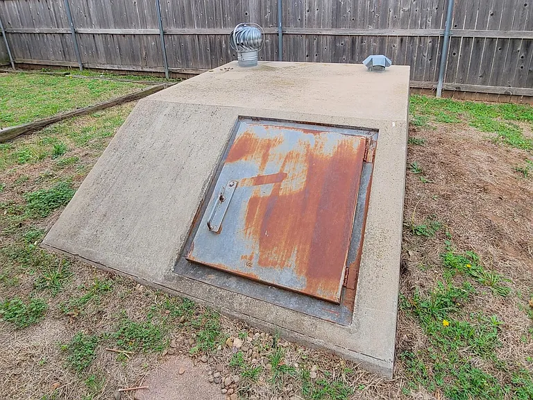 1717 Pinnacle Ln — Photo 23