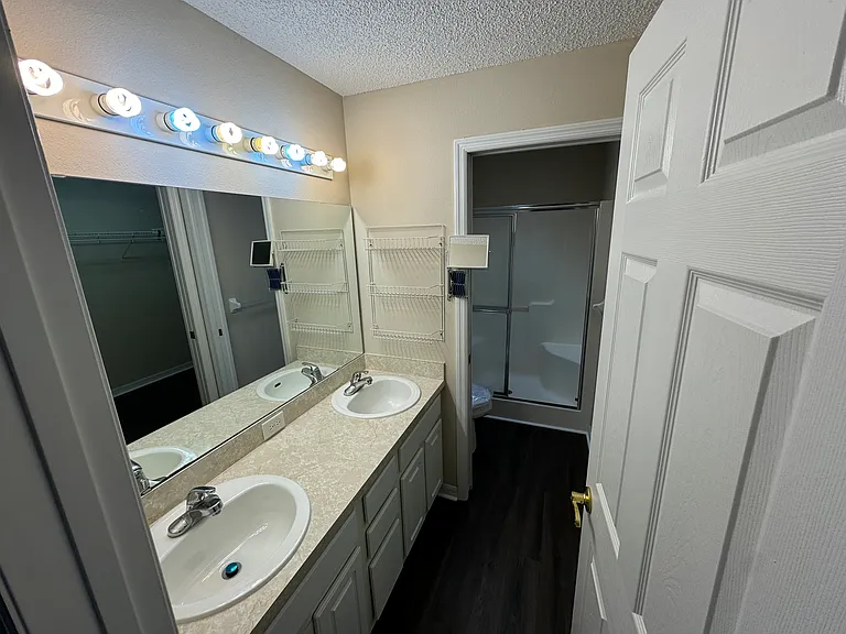 545 Golfview Ct — Photo 9