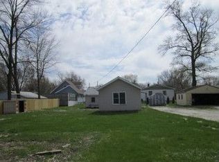 422 12th Ave, Silvis, IL 61282
