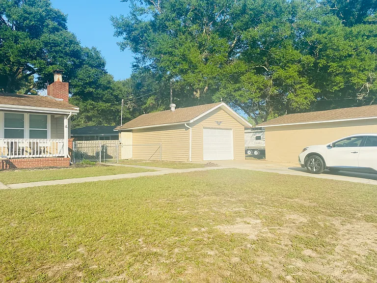 1131 Charlotte Ave — Photo 17