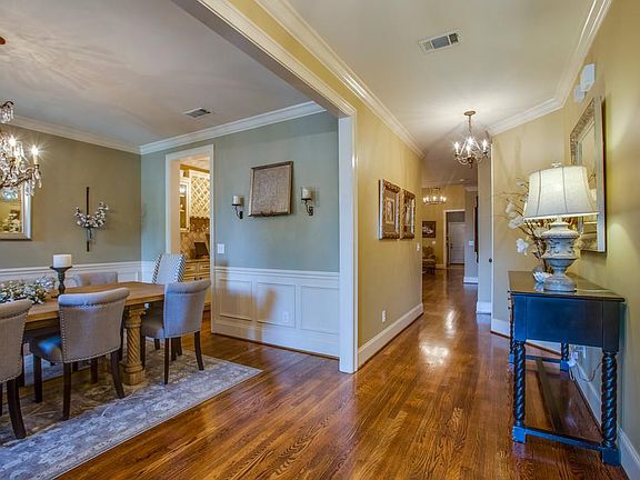 3rd image of 3077 Americus Dr