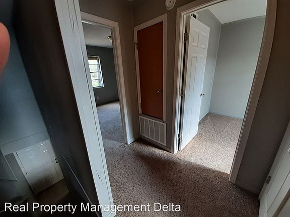 5th image of 701 S Elm St Building B