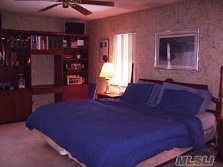 Master Bedroom w/Bath