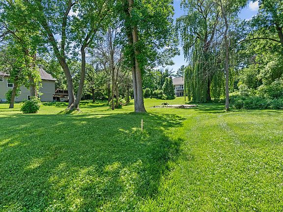 5th image of 15648 Calmut Ave NE