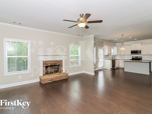 2nd image of 125 Holland Grove Dr
