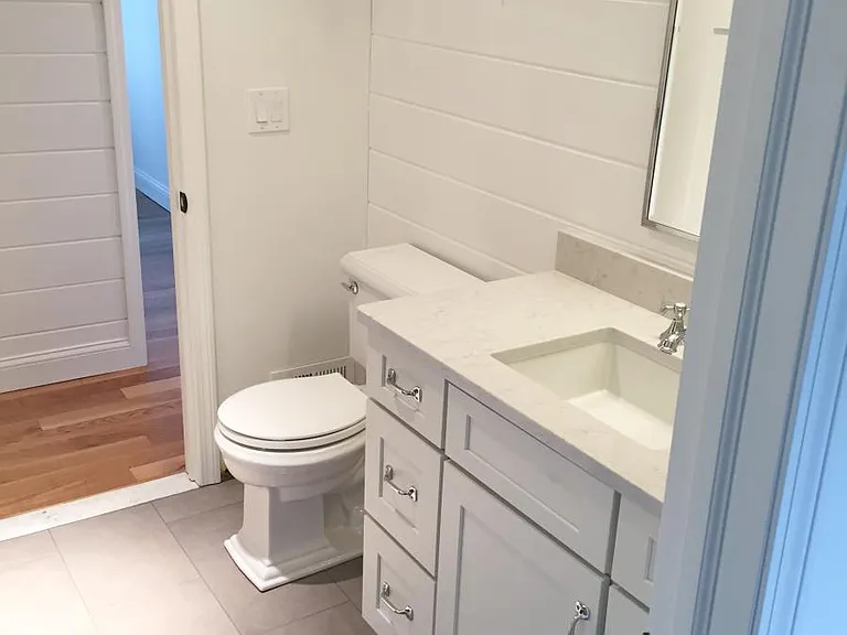 2076 Parmenter Blvd — Photo 28