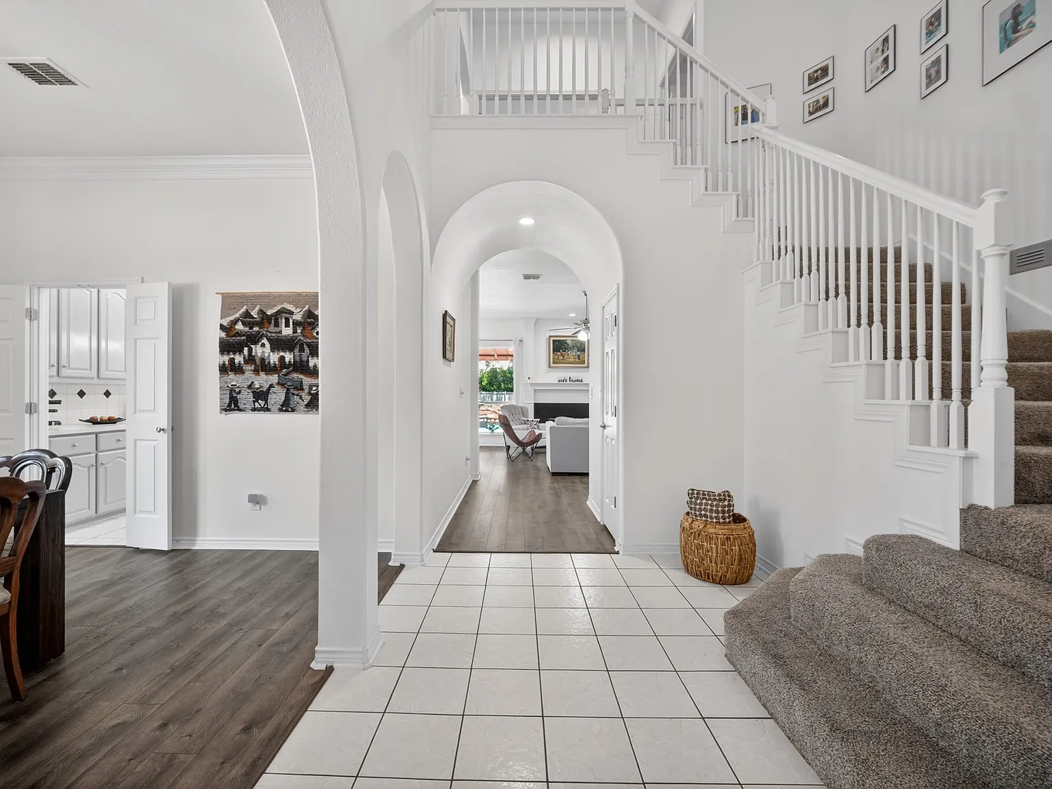 4 bed, 3246 sqft, $4,200 — Photo 4