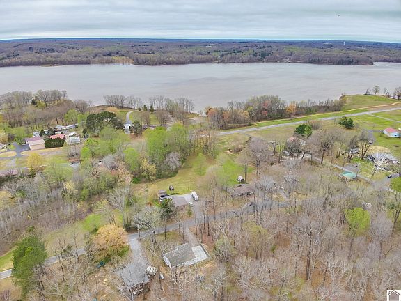 3rd image of 146 Mermie Rd