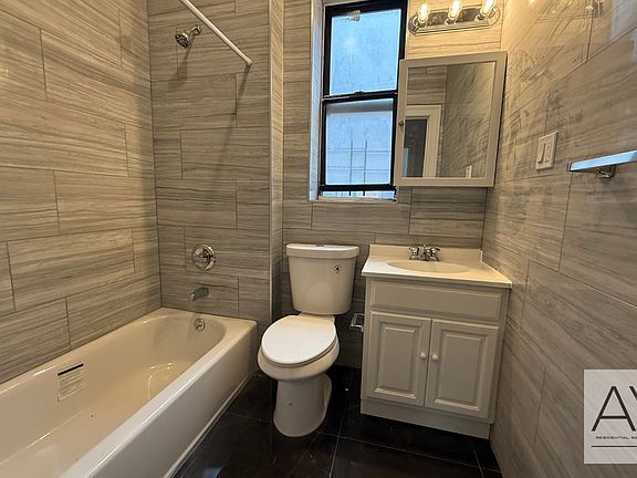 4th image of 403 Saint Johns Pl #3