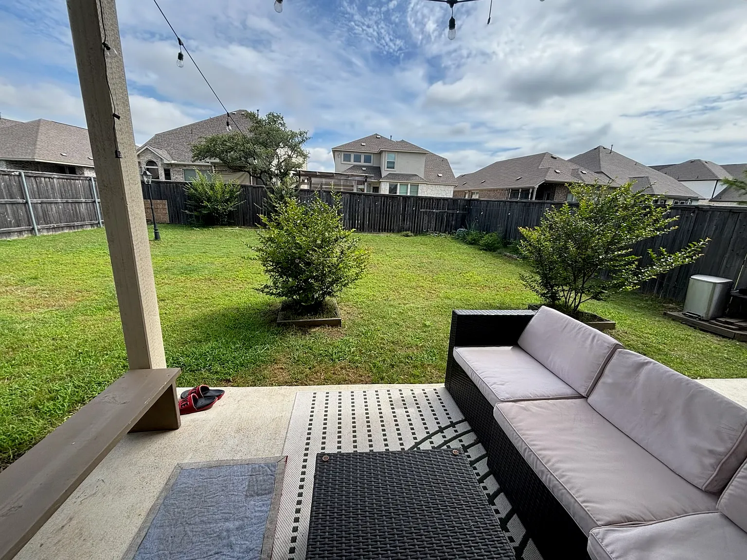 6 bed, 3.5 bath, 3200 sqft, $4,950 — Photo 2