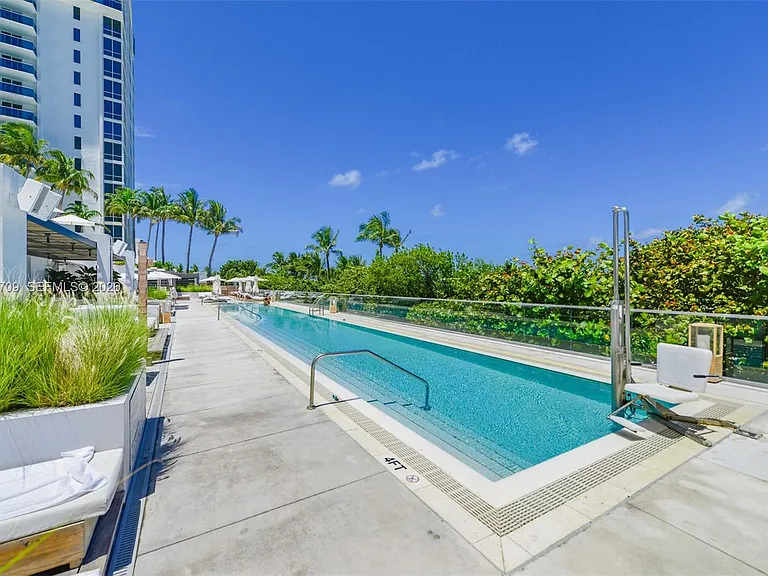 2301 Collins Ave #529 — Photo 31