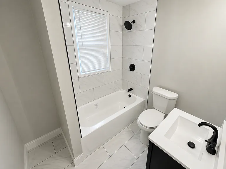 815 Elmwood Ave — Photo 3