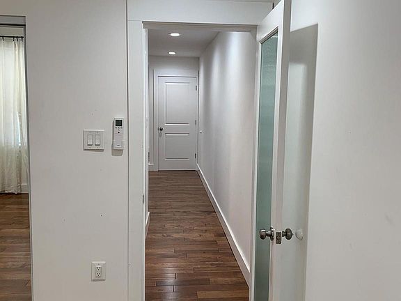 4th image of 932 New Market St #1