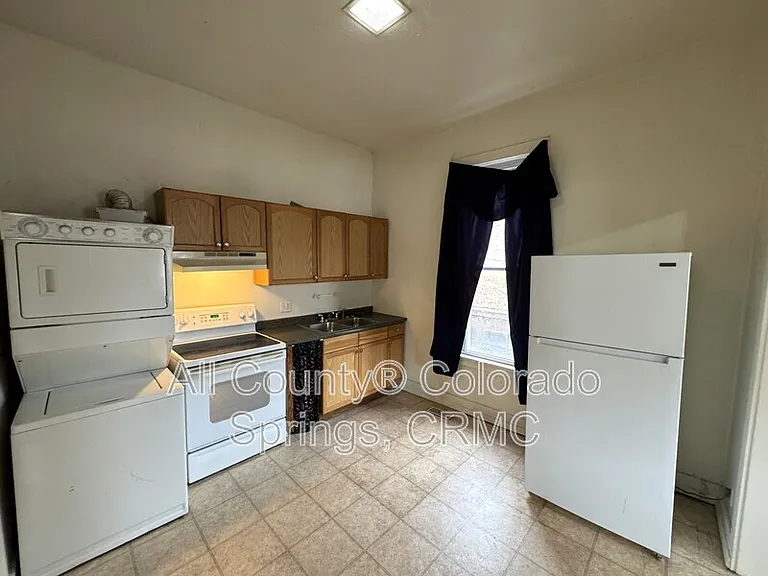 219 N 1st St — Photo 4
