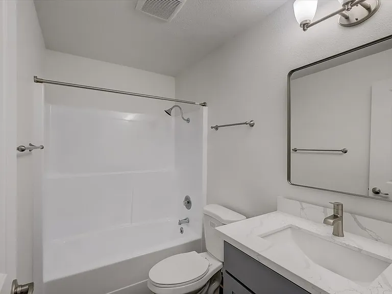 Overlook Terrace Apartments — Photo 49