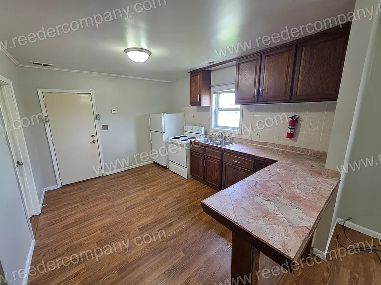 3934 Carey Street — Photo 3