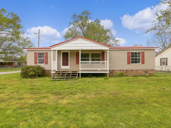 205 Chester Levee Rd, Jackson, TN 38301