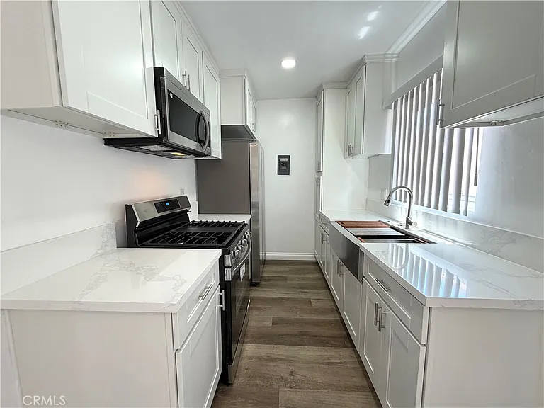 21030 Reynolds Dr #4 — Photo 8