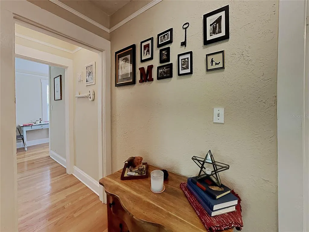 2 bed, 1.0 bath, 641 sqft, $2,115 — Photo 3