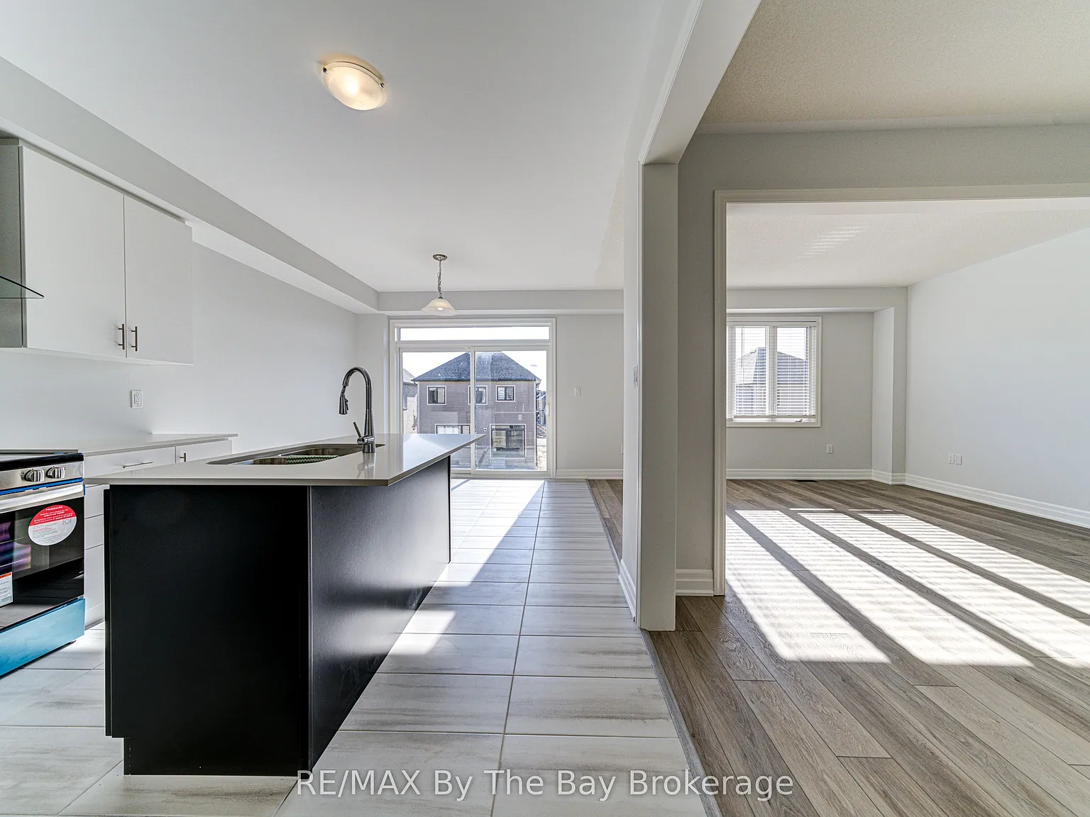 4 bed, $2,750 — Photo 4