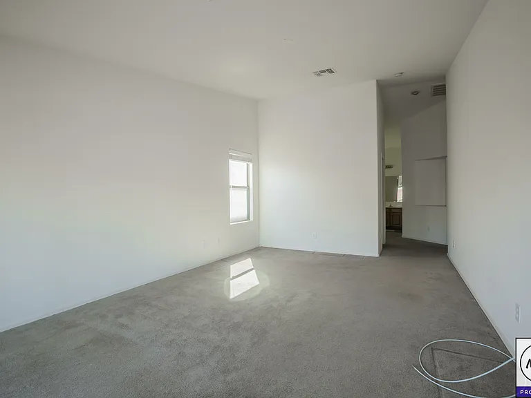 25550 W Beth Dr — Photo 6