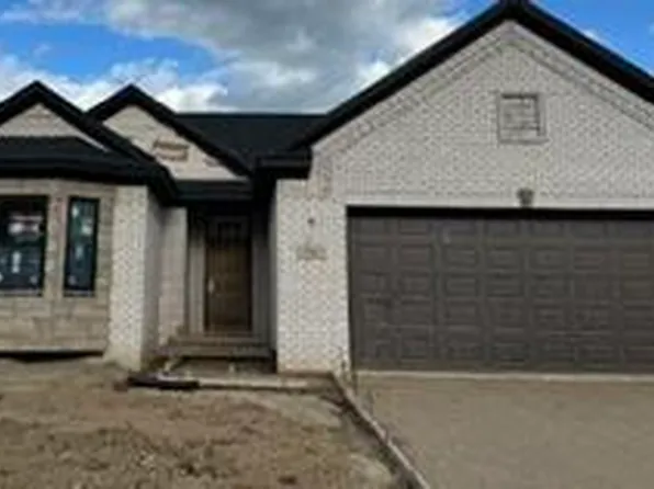 558 Falcon Dr, Dundee, MI 48131