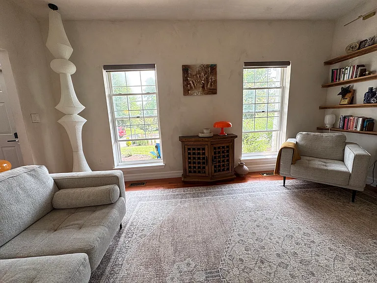35 Lois Ln — Photo 28