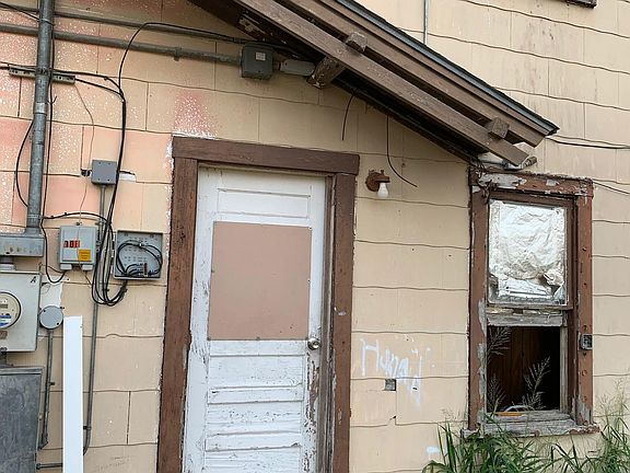 2nd image of 706 S Kansas Ave