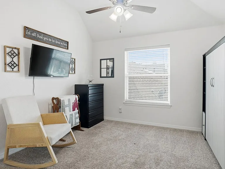 3909 Hogan Manor Dr — Photo 18