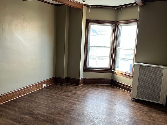 5th image of 751 N 7th St APT 2