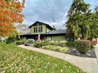 8184 Lake Ridge Dr, West Chester, OH 45069