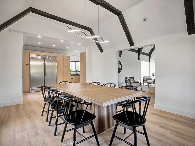 1145 S Longwood Ave — Photo 38
