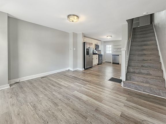 3rd image of 226 Walnut St