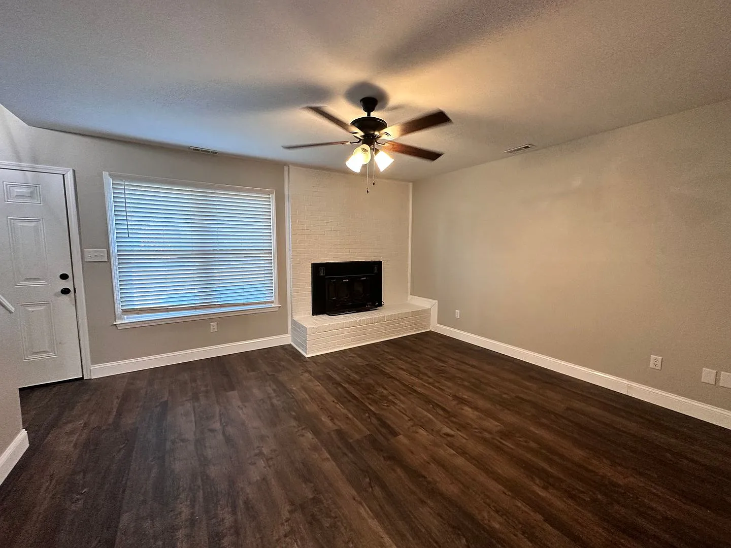 Exclusively Offered by Muse Realty, LLC. — Photo 4