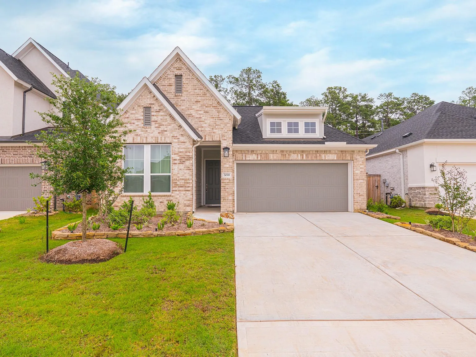 4 bed, 3.0 bath, 2128 sqft, $2,950 — Photo 2
