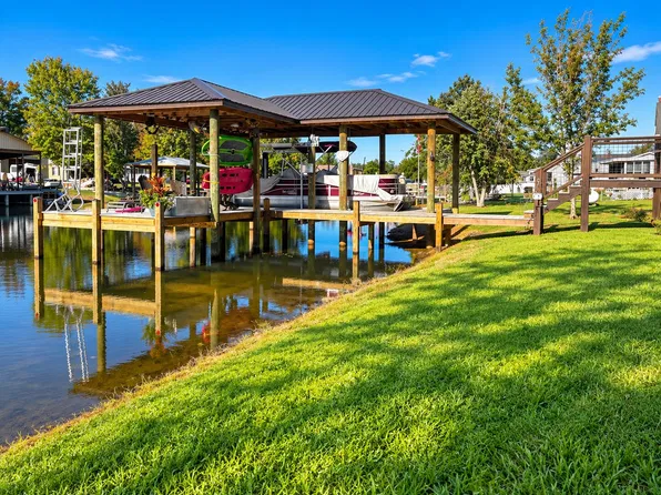 1757 Snug Harbor Rd, Summerton, SC 29148